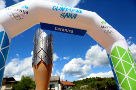 SLOVENSKA BAKLA 00 FOTO LJUBO VUKELIČ